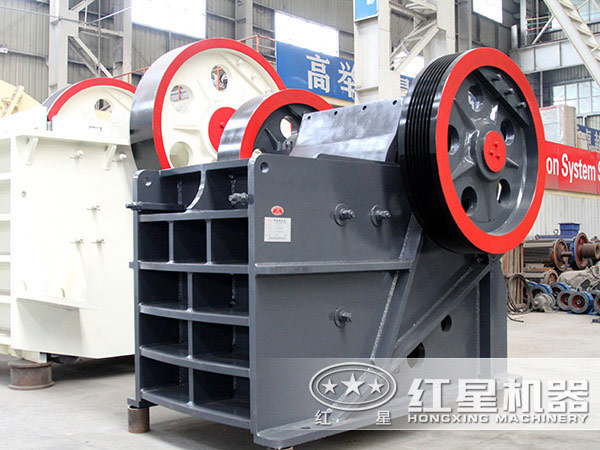 歐版孔雀石顎式破碎機(jī)展示圖片