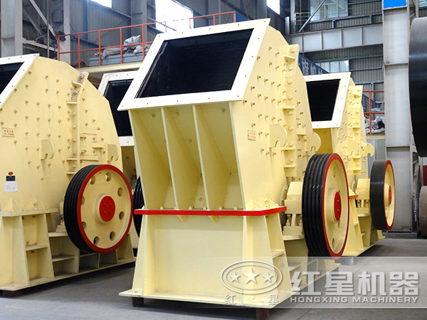 時產(chǎn)1000噸的錘式破碎機圖片