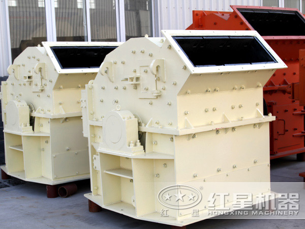 風(fēng)化巖細(xì)碎機(jī)設(shè)備實(shí)拍 風(fēng)化巖細(xì)碎機(jī)設(shè)備實(shí)拍