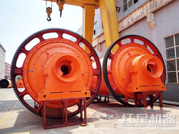 節(jié)能環(huán)保球磨機設(shè)備實拍 節(jié)能環(huán)保球磨機設(shè)備實拍