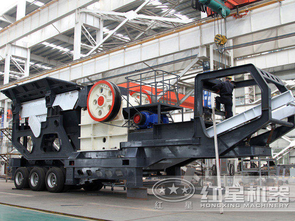 80移動(dòng)式建筑垃圾破碎機(jī)設(shè)備實(shí)拍 80移動(dòng)式建筑垃圾破碎機(jī)設(shè)備實(shí)拍