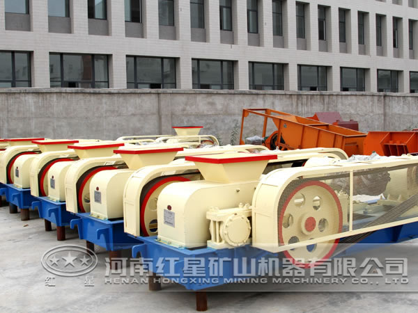 煤矸石對(duì)輥式破碎機(jī)