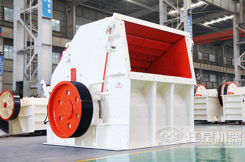 煤矸石反擊式破碎機(jī)車(chē)間實(shí)拍