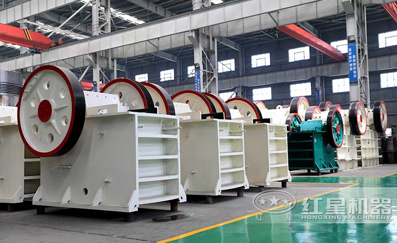 時(shí)產(chǎn)500噸鄂破等待發(fā)貨現(xiàn)場(chǎng)