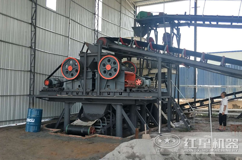 時(shí)產(chǎn)100噸礫石制砂生產(chǎn)線客戶現(xiàn)場(chǎng) 時(shí)產(chǎn)100噸礫石制砂生產(chǎn)線客戶現(xiàn)場(chǎng)