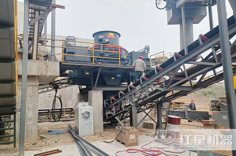 作業(yè)中的VSI制砂機設備 作業(yè)中的VSI制砂機設備