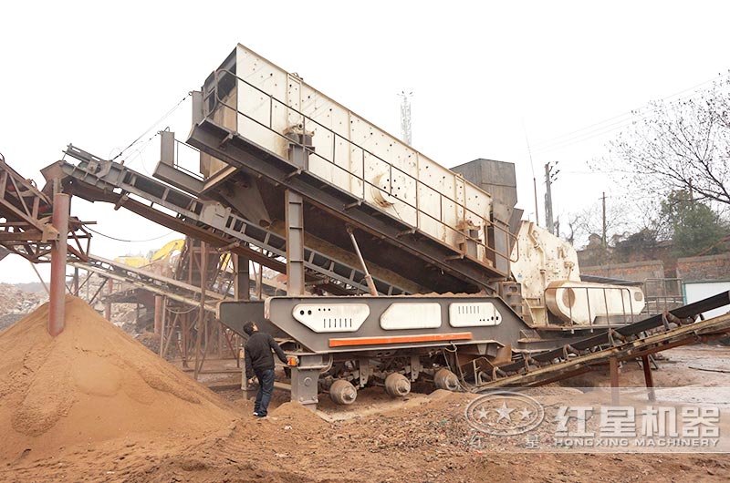 石頭廢料作業(yè)現(xiàn)場 石頭廢料作業(yè)現(xiàn)場