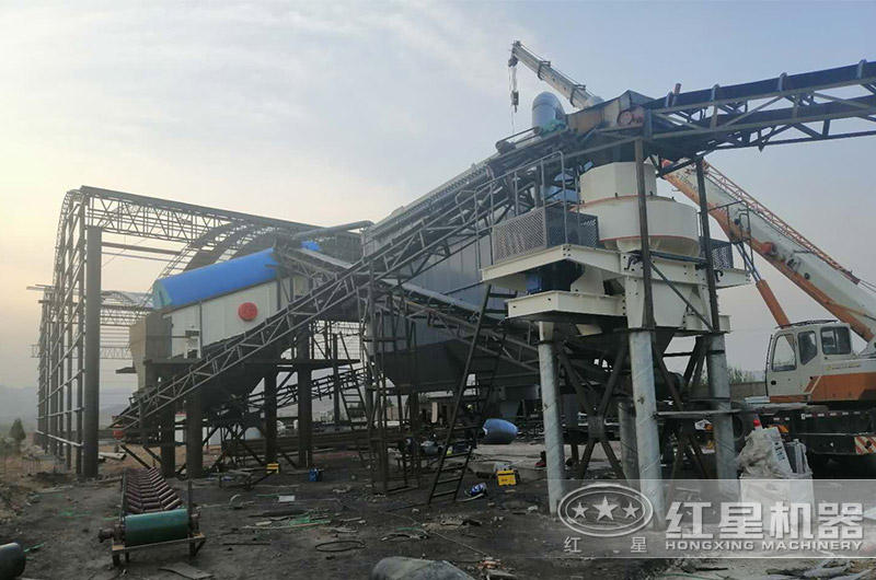 機制砂加工現(xiàn)場 機制砂加工現(xiàn)場