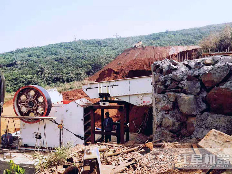 大型鄂破生產(chǎn)現(xiàn)場(chǎng)實(shí)拍圖 大型鄂破生產(chǎn)現(xiàn)場(chǎng)實(shí)拍圖