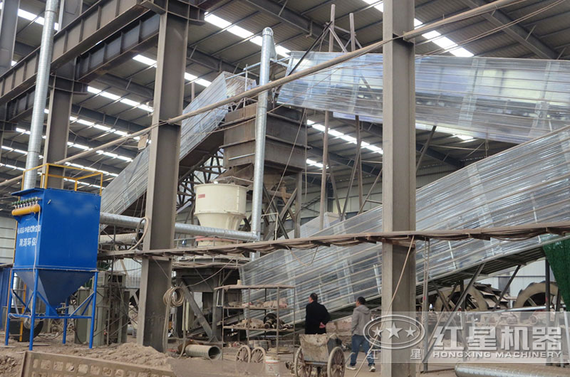 12、13石子加工生產(chǎn)客戶現(xiàn)場