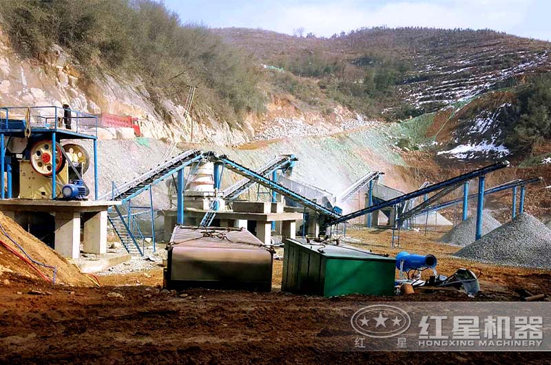 簡(jiǎn)約經(jīng)濟(jì)型912機(jī)砂石料生產(chǎn)線現(xiàn)場(chǎng) 簡(jiǎn)約經(jīng)濟(jì)型912機(jī)砂石料生產(chǎn)線現(xiàn)場(chǎng)