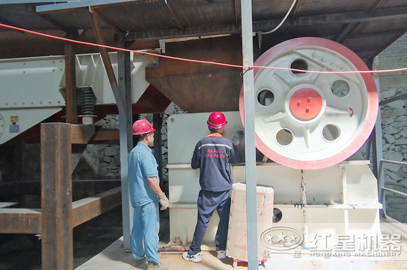 顎式破碎機(jī) 顎式破碎機(jī)