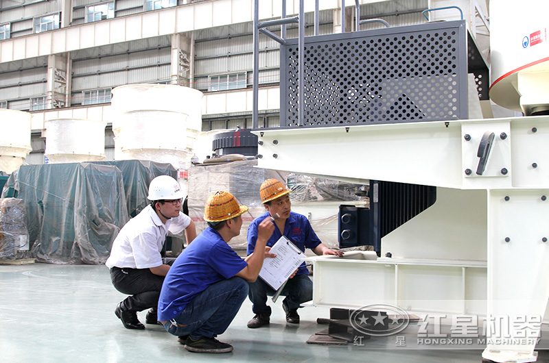 客戶來紅星廠考察05石子加工設(shè)備 客戶來紅星廠考察05石子加工設(shè)備