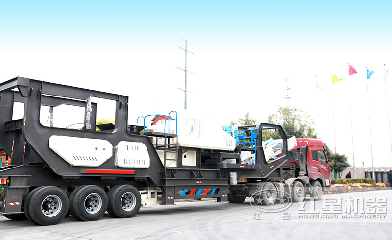 日產(chǎn)1000噸車載式流動碎石機發(fā)貨