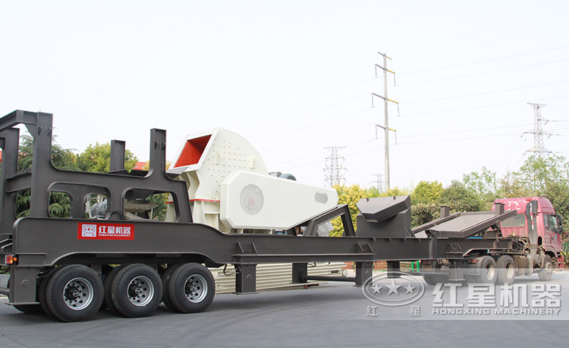 流動破碎機發(fā)貨現(xiàn)場 流動破碎機發(fā)貨現(xiàn)場