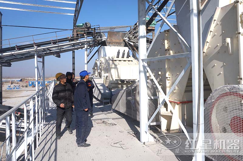 技術(shù)人員上門對設(shè)備進行安裝、調(diào)試