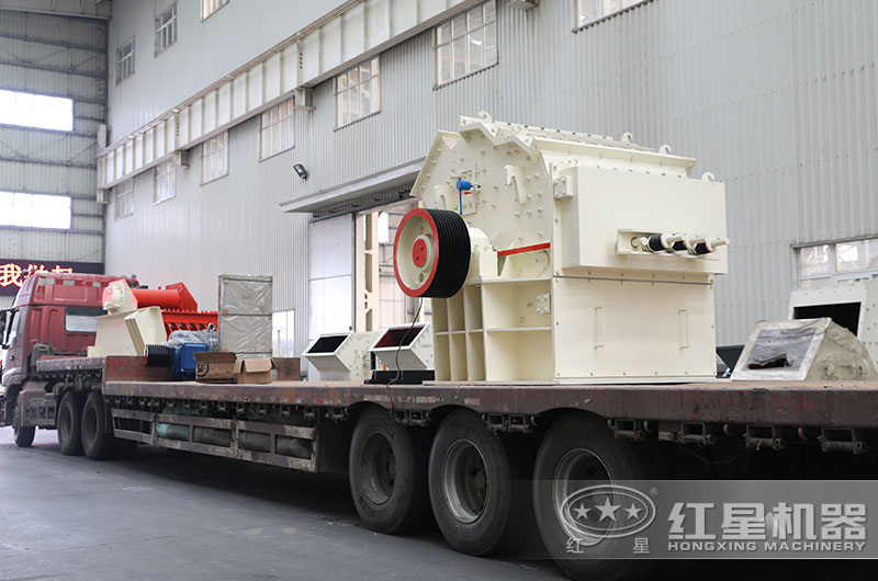 細(xì)碎制砂機(jī)發(fā)往山東