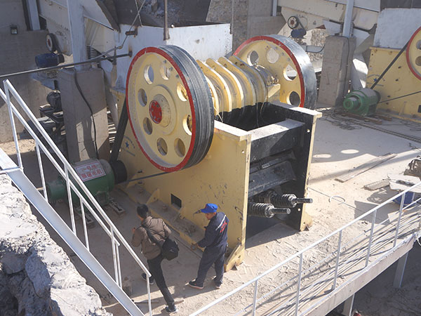 碎石機(jī)一套下來(lái)要多錢(qián)？一天能碎多少?lài)崳? />
                </a>
                <div   id=