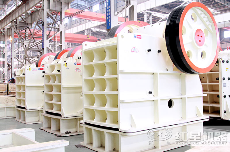 顎式石料破碎機(jī)圖片 顎式石料破碎機(jī)圖片