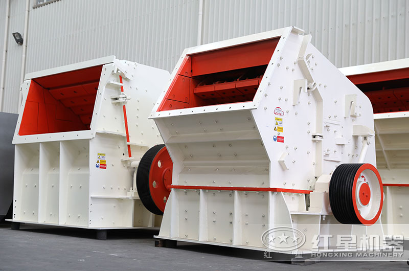 反擊式石料破碎機(jī)圖片 反擊式石料破碎機(jī)圖片