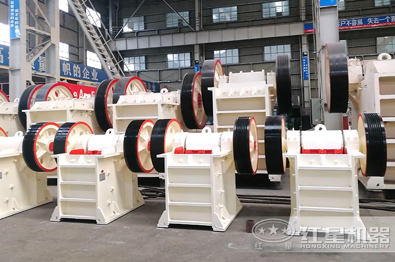 小型顎式碎石機(jī)圖片 小型顎式碎石機(jī)圖片