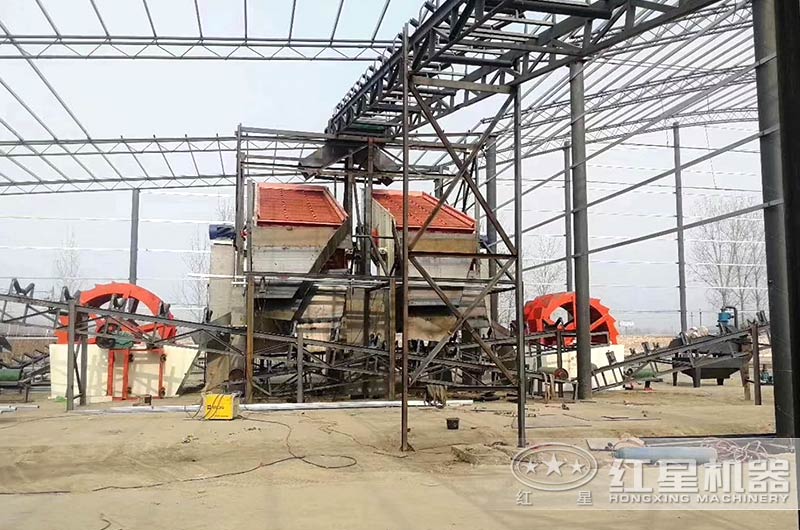 時產(chǎn)200噸水洗沙機器等待投產(chǎn)