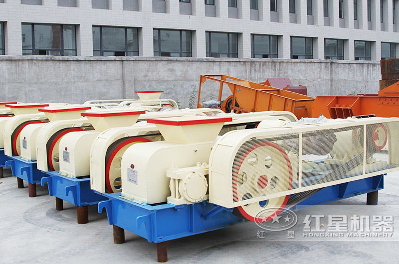 對輥式制砂機兼具破碎、制砂雙重效果