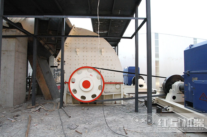 重錘破完成破碎工藝，簡(jiǎn)單快捷