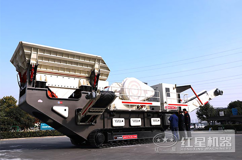 客戶來(lái)紅星總部參觀、了解移動(dòng)破碎設(shè)備