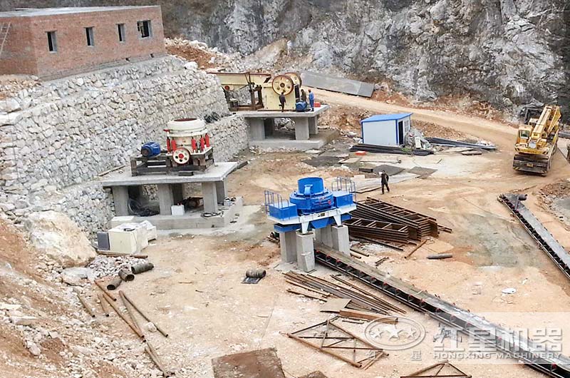 花崗巖石子加工廠安裝進行中