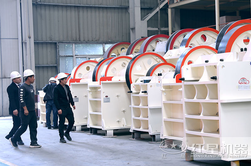 用戶前來選購(gòu)10萬以下的礦石破碎設(shè)備