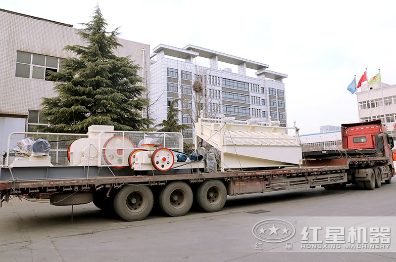 齒輥式破碎機(jī)發(fā)貨現(xiàn)場(chǎng) 齒輥式破碎機(jī)發(fā)貨現(xiàn)場(chǎng)