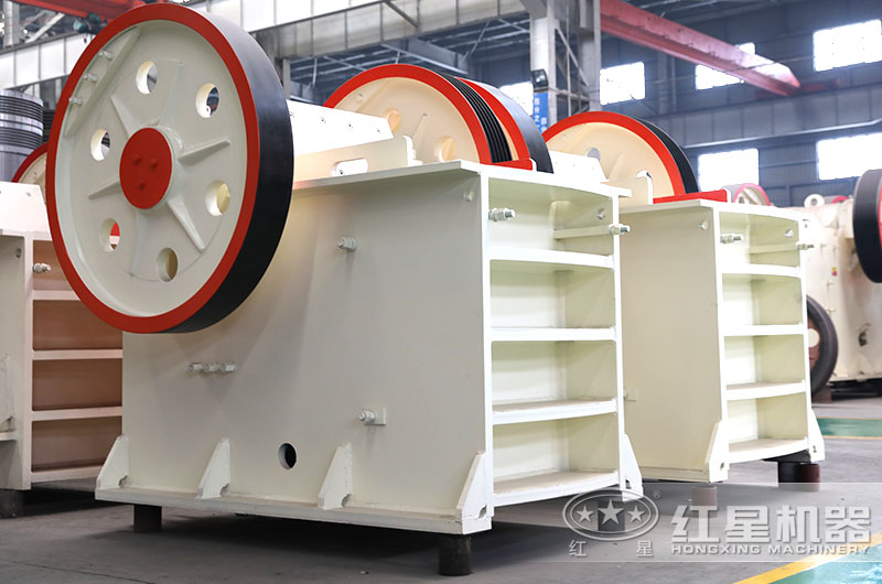 顎式破碎機(jī)車間實拍圖 顎式破碎機(jī)車間實拍圖