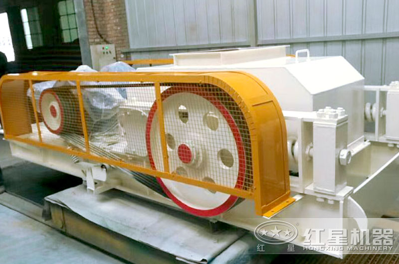對(duì)輥式制砂機(jī) 對(duì)輥式制砂機(jī)