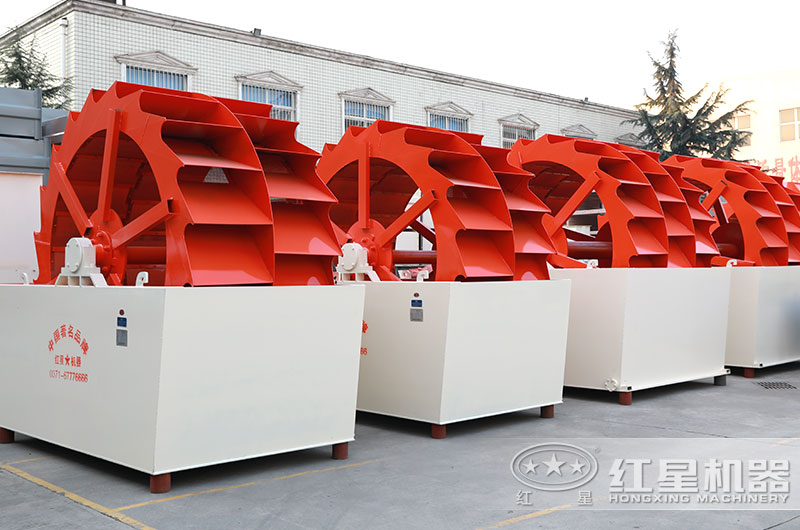 輪斗式洗砂機(jī)廠區(qū)實(shí)拍圖，多種型號(hào)可選