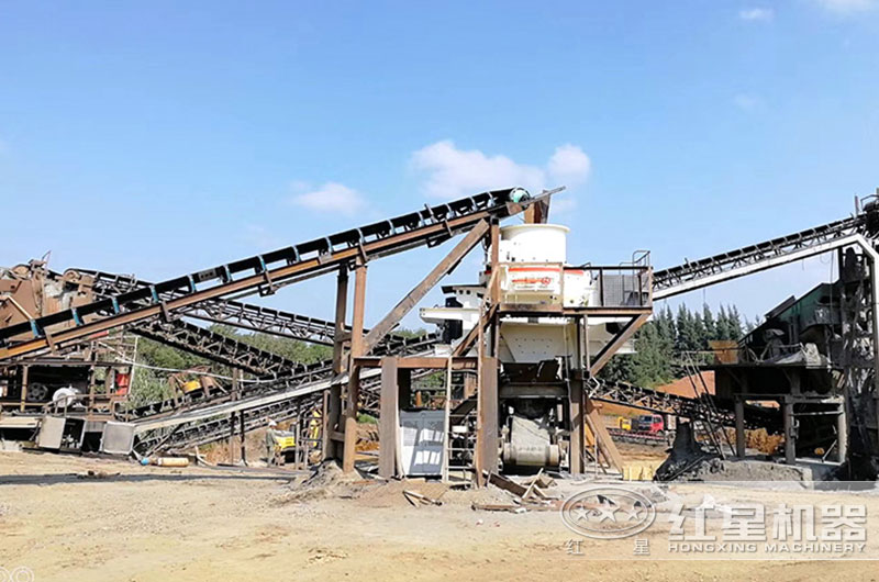 日產(chǎn)量3000噸制沙機(jī)生產(chǎn)現(xiàn)場 日產(chǎn)量3000噸制沙機(jī)生產(chǎn)現(xiàn)場