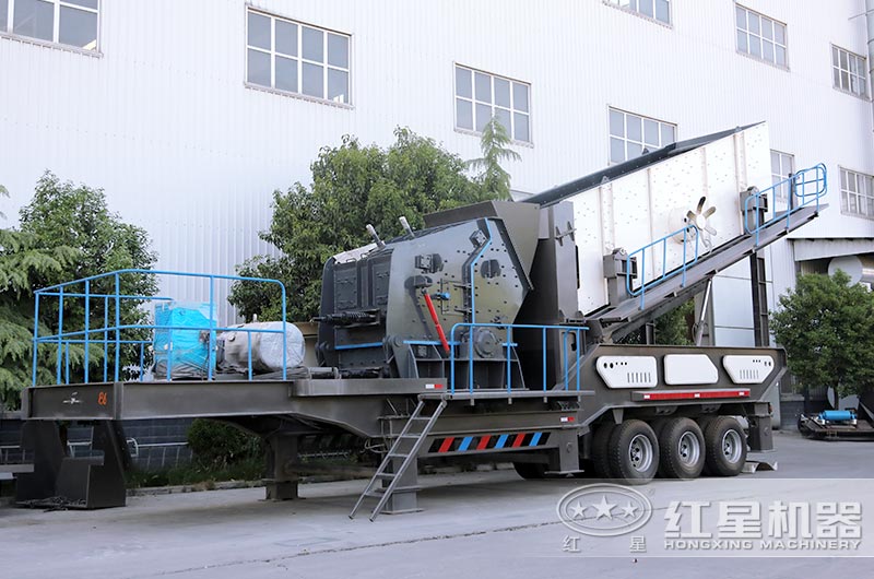 反擊式移動破碎站廠區(qū)實拍圖 反擊式移動破碎站廠區(qū)實拍圖