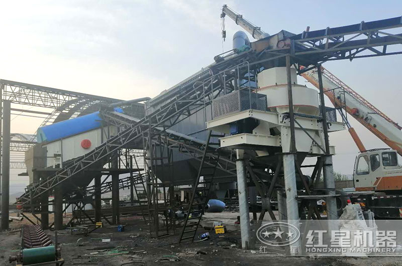 保定曲陽一小時300-500噸打沙機(jī)生產(chǎn)現(xiàn)場 保定曲陽一小時300-500噸打沙機(jī)生產(chǎn)現(xiàn)場