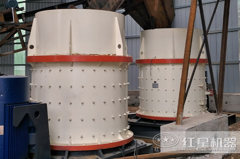 復合式煤炭破碎機作業(yè)現(xiàn)場 復合式煤炭破碎機作業(yè)現(xiàn)場