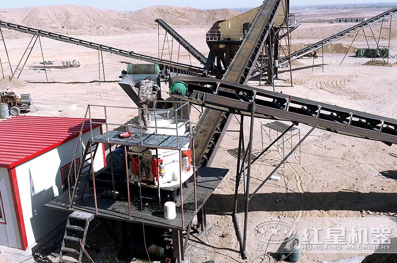 玄武巖石子生產(chǎn)現(xiàn)場(chǎng) 玄武巖石子生產(chǎn)現(xiàn)場(chǎng)